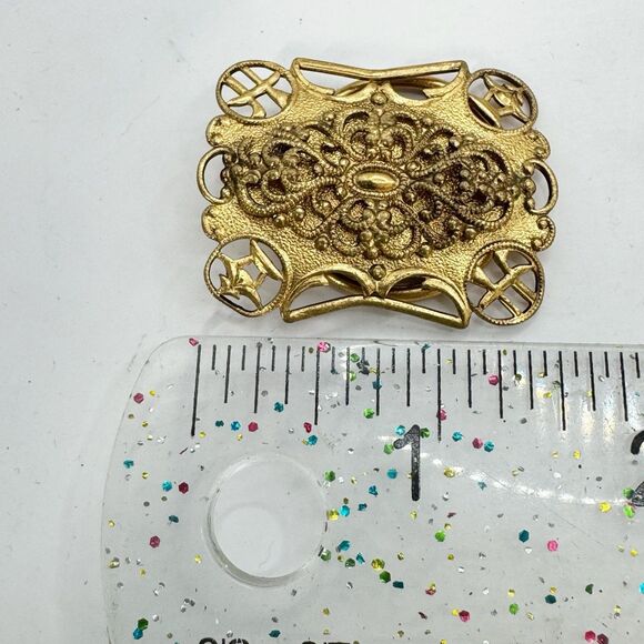 Vintage Germany Gold Tone Scarf Clip Pagoda Chinoiserie Ornate Regal Etruscan - Picture 2 of 11